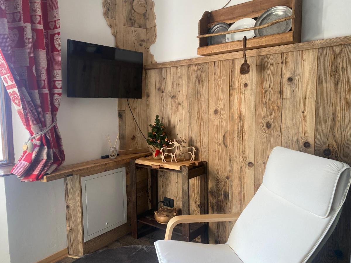 Maison Rongier Nel Centro Di Cogne Eksteriør billede