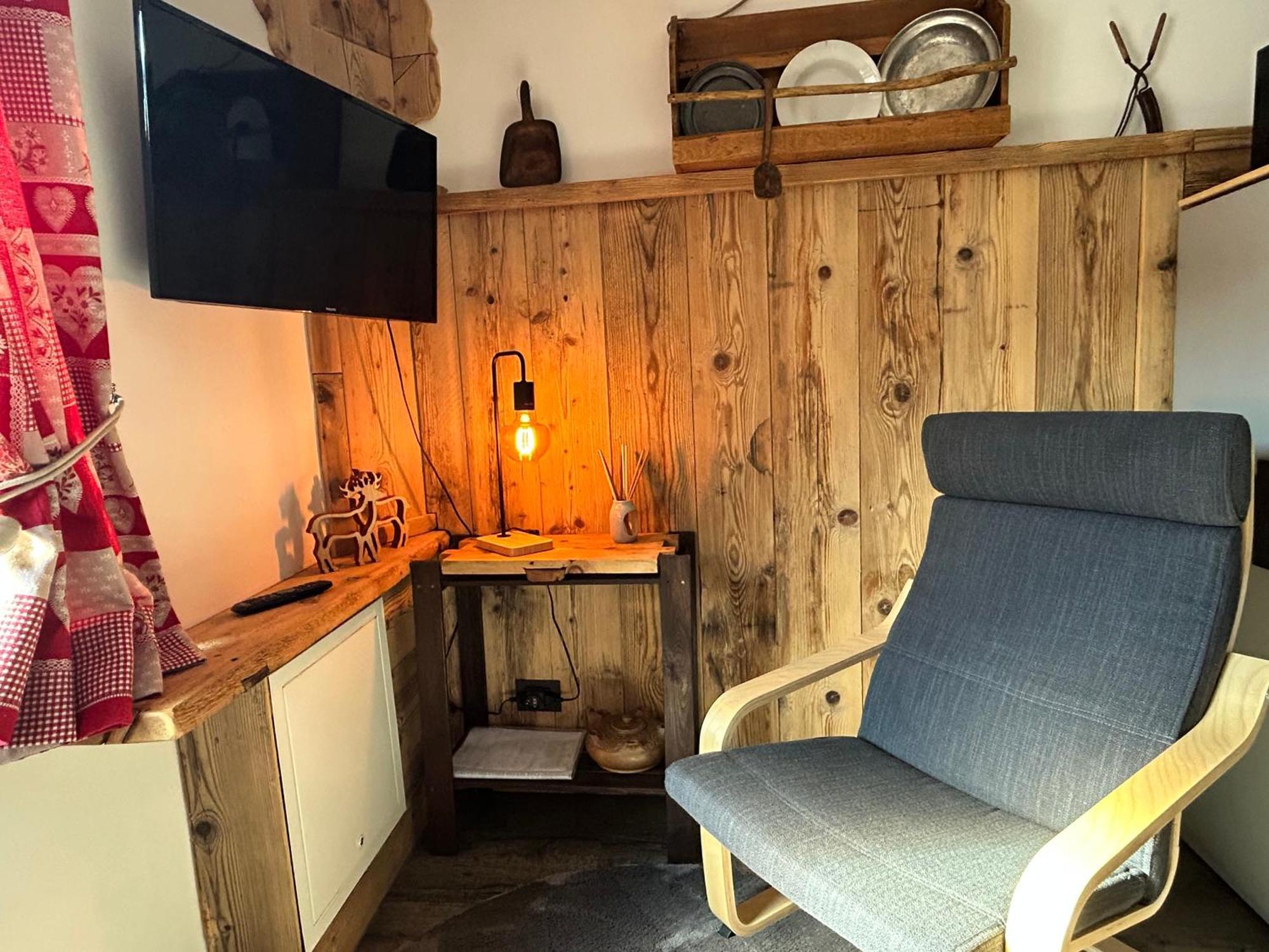 Maison Rongier Nel Centro Di Cogne Eksteriør billede